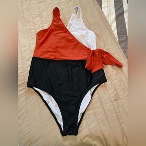 Cupshe one PC swimsuit size XL NWOT